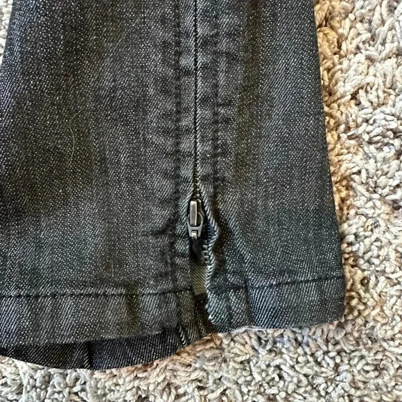 WHBM Obsidian Black Noir Straight Leg Jeans- size 4 - Picture 4 of 5